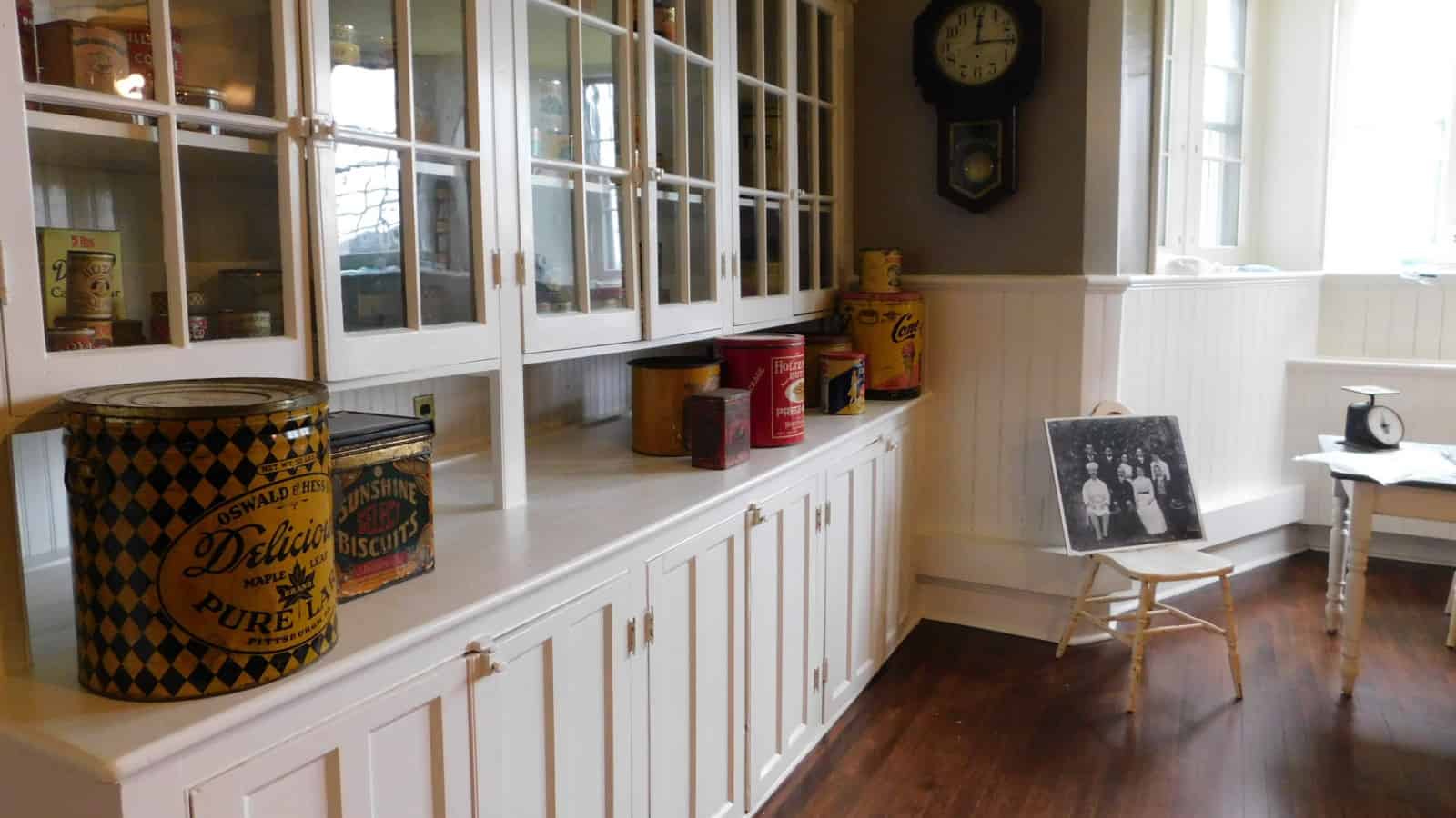 kitchen-010-scaled_1600x900_acf_cropped
